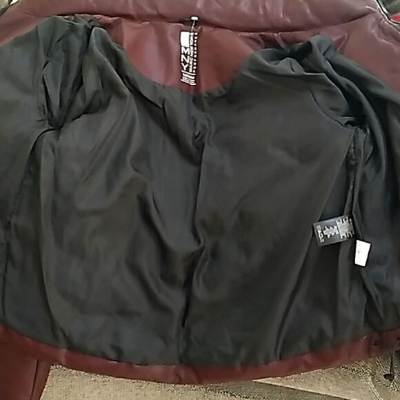 Marc New York Performance Bergandy Hooded Puffer Coat. Sz Medium NWT - Picture 13 of 16